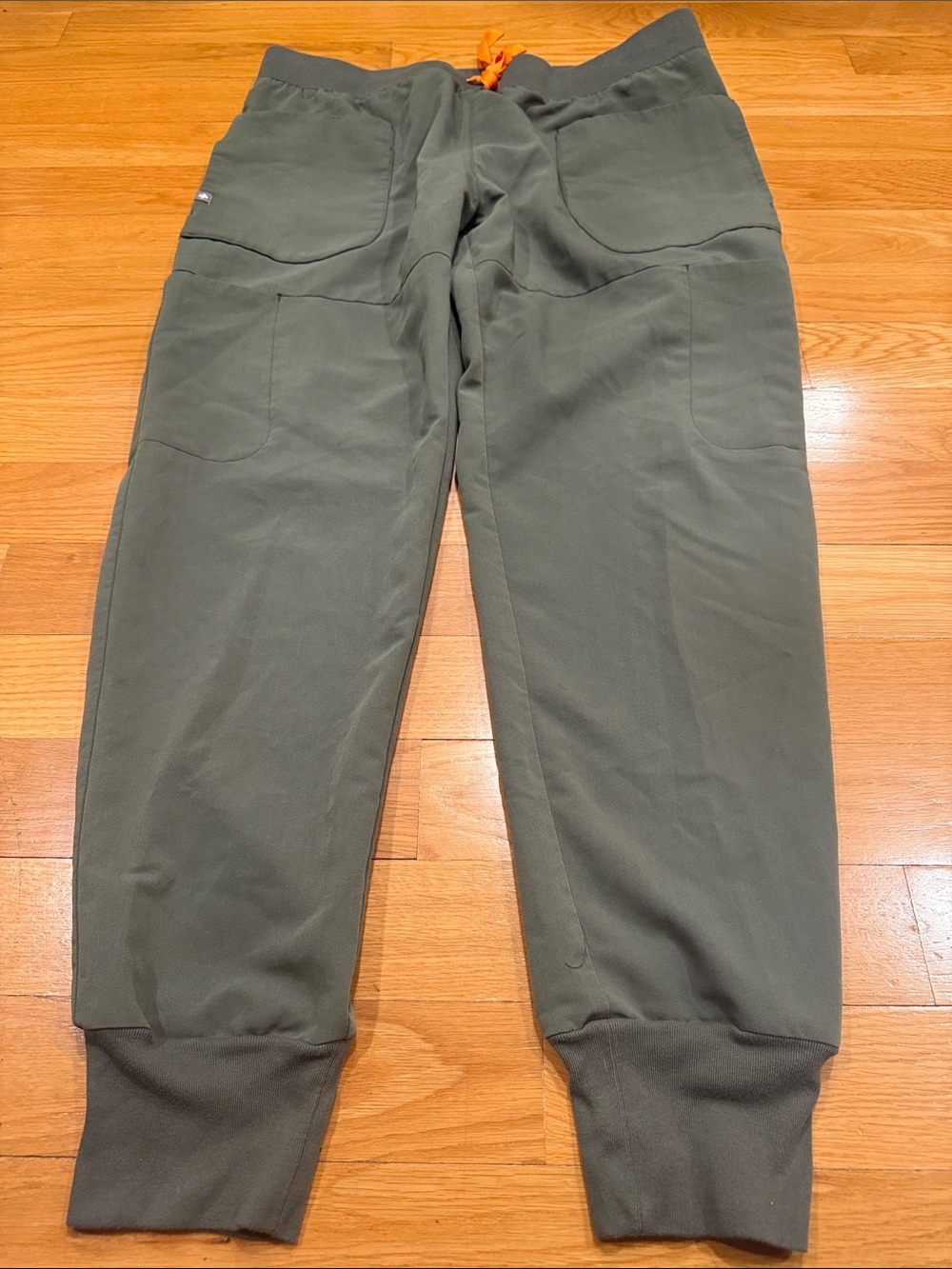 Figs women’s olive green Zamora joggers size xlarge tall .